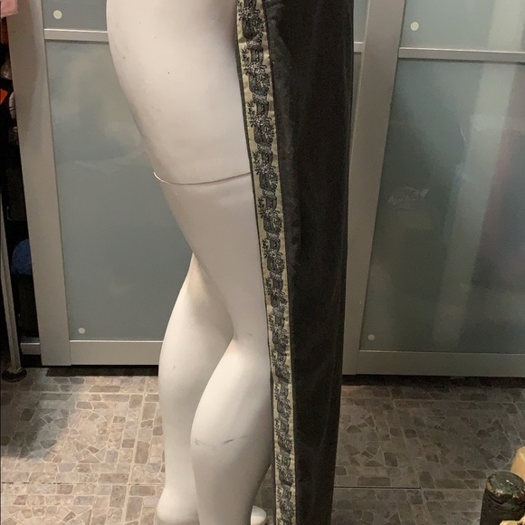 Grey trousers with filigree detailing on sides - Picture 2 of 3